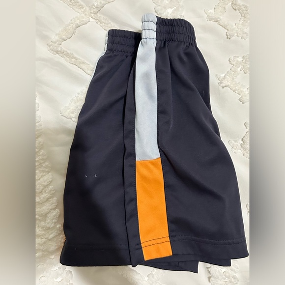 Nike shorts - Picture 2 of 3